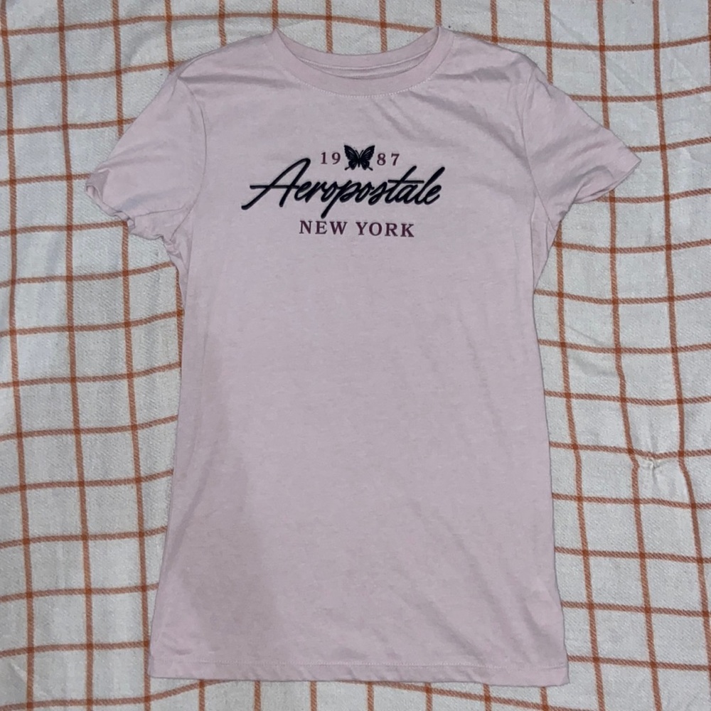 Aeropostale women’s size small t-shirt